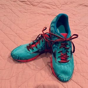 Mizuno Teal & Coral sneakers